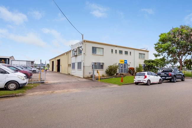 32 Bombala Street Garbutt QLD 4814 32 Bombala Street Garbutt QLD 4814