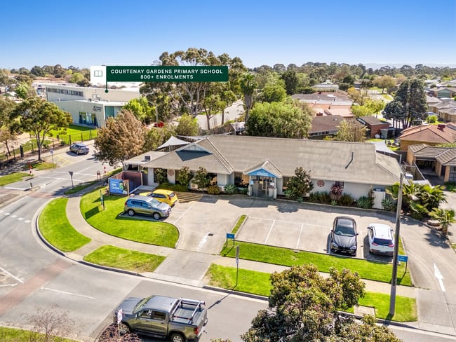 78-80 Hoysted Avenue Cranbourne North VIC 3977