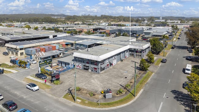 2/9 Central Drive Burleigh Heads QLD 4220 2/9 Central Drive Burleigh Heads QLD 4220