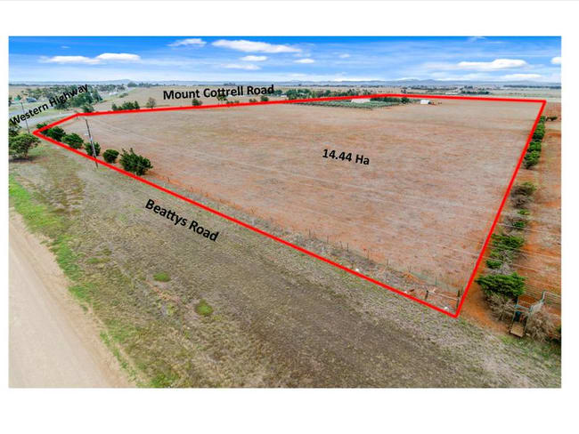 677 Mount Cottrell Road Rockbank VIC 3335 677 Mount Cottrell Road Rockbank VIC 3335
