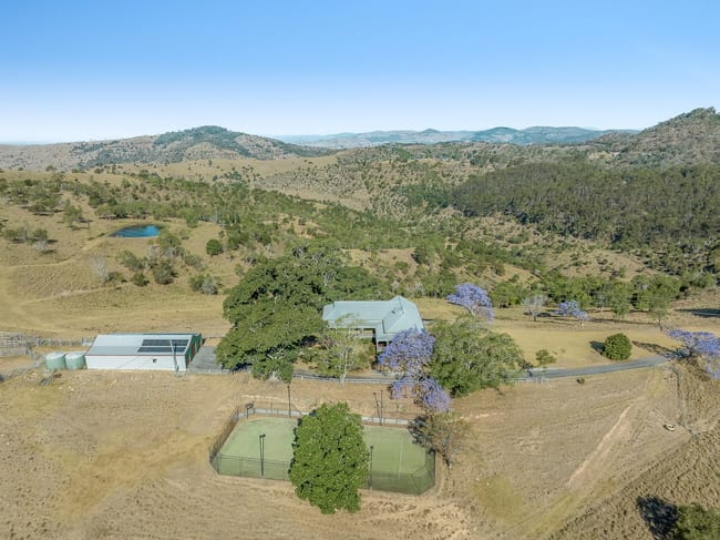 "Forestgate" 31 Forest Gate Lane Silver Ridge QLD 4352 "Forestgate" 31 Forest Gate Lane Silver Ridge QLD 4352