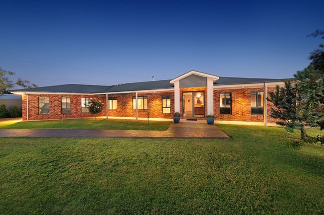 152 Huon-Kiewa Road Tangambalanga VIC 3691 152 Huon-Kiewa Road Tangambalanga VIC 3691