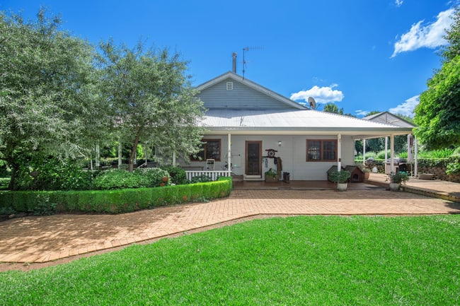 311 Heathersleigh Road Kellys Plains NSW 2350 311 Heathersleigh Road Kellys Plains NSW 2350