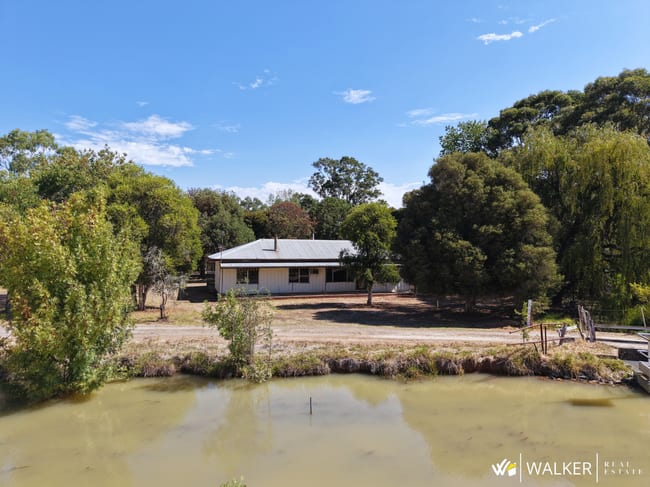 403 Hill Road Stanhope VIC 3623 403 Hill Road Stanhope VIC 3623