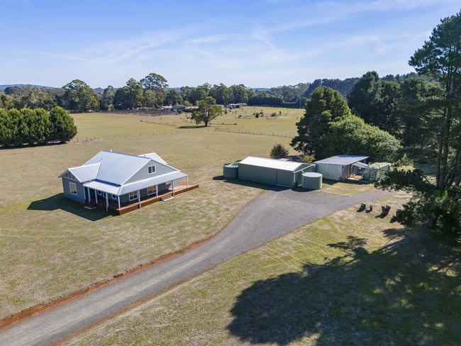 111 Cranneys Lane Trentham VIC 3458 111 Cranneys Lane Trentham VIC 3458