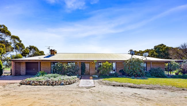 . 'Dulbelling Farms' Quairading WA 6383 . 'Dulbelling Farms' Quairading WA 6383