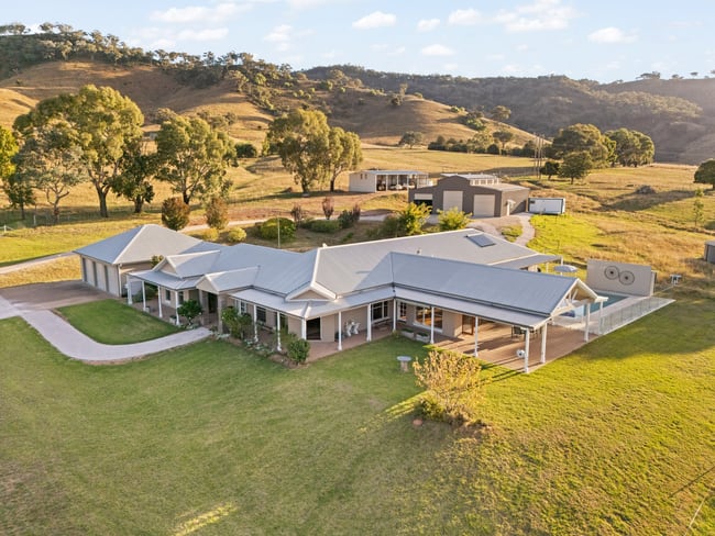 688 Queens Pinch Road Mudgee NSW 2850 688 Queens Pinch Road Mudgee NSW 2850