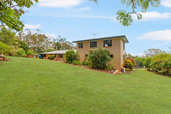 4 Percival Road Chatsworth QLD 4570
