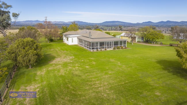 "Narweena"/ Middlebrook Rd Tamworth NSW 2340