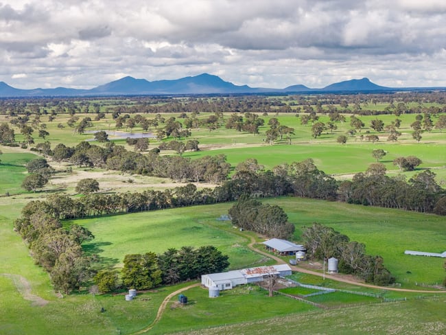 113 Mokanger Road Cavendish VIC 3314 113 Mokanger Road Cavendish VIC 3314