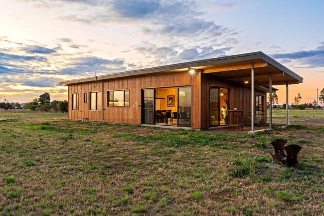 33 Cemetery Road Clifton QLD 4361