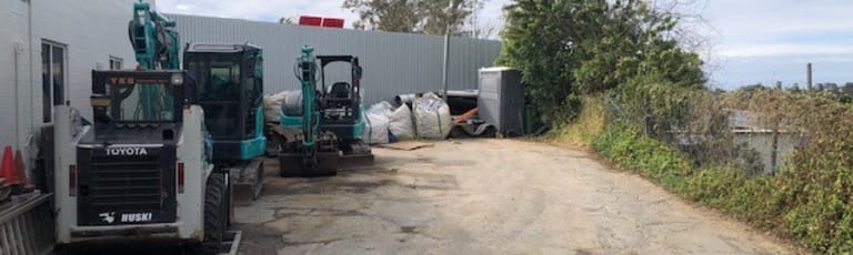Factory, Warehouse & Industrial commercial property for lease at Molendinar QLD 4214