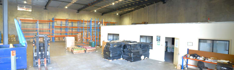 Factory, Warehouse & Industrial commercial property for lease at 33-35 Nealdon Drive Meadowbrook QLD 4131