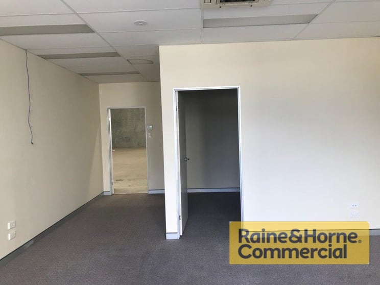 Click to view all images 2/53 Neumann Road Capalaba QLD 4157 - Image 2