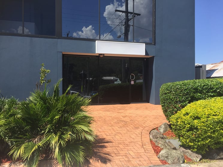 Click to view all images 5/1404 Logan Road Mount Gravatt QLD 4122 - Image 1