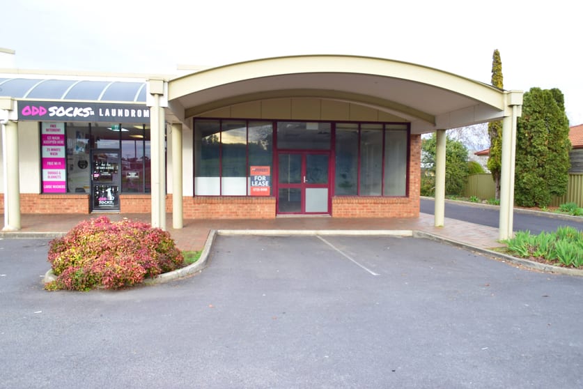 Click to view all images SHOP 5/73-75 SUTTONTOWN ROAD Mount Gambier SA 5290 - Image 2