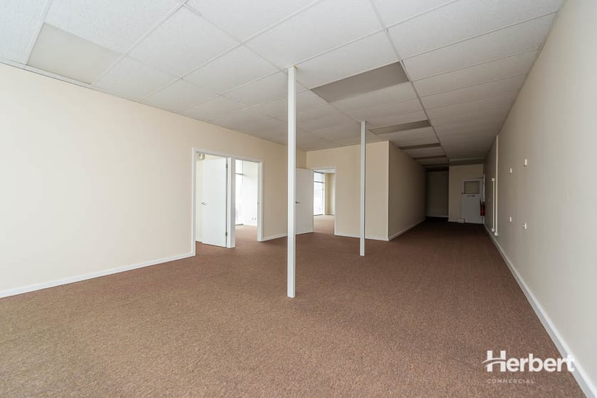 Click to view all images 20 ELIZABETH STREET Mount Gambier SA 5290 - Image 2