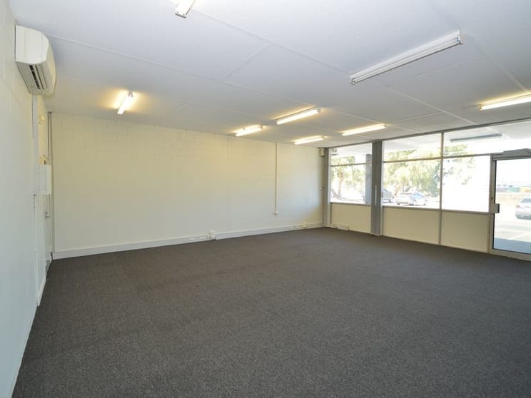 Click to view all images 23/133 Kewdale Road Kewdale WA 6105 - Image 3