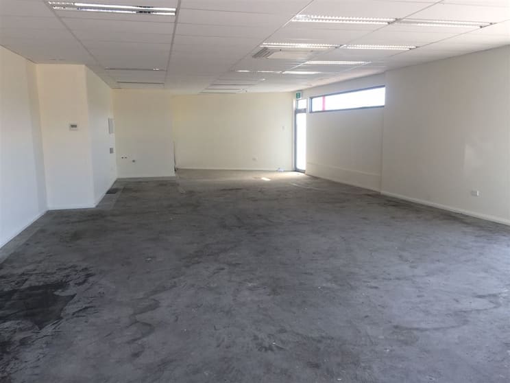 Click to view all images 1-4 Club Drive Shearwater TAS 7307 - Image 2