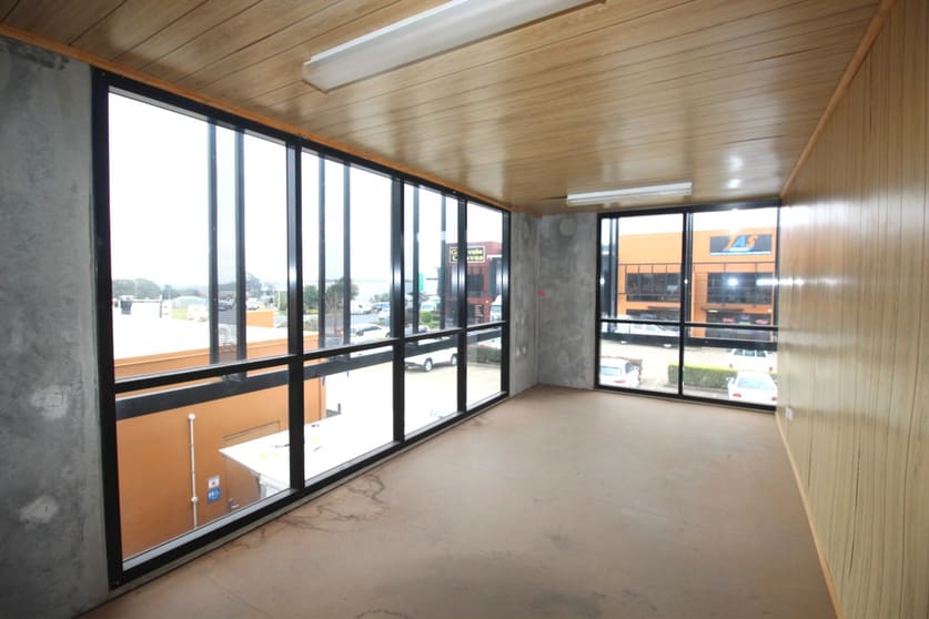 Click to view all images 12/1-5 Gardner Court Wilsonton QLD 4350 - Image 3