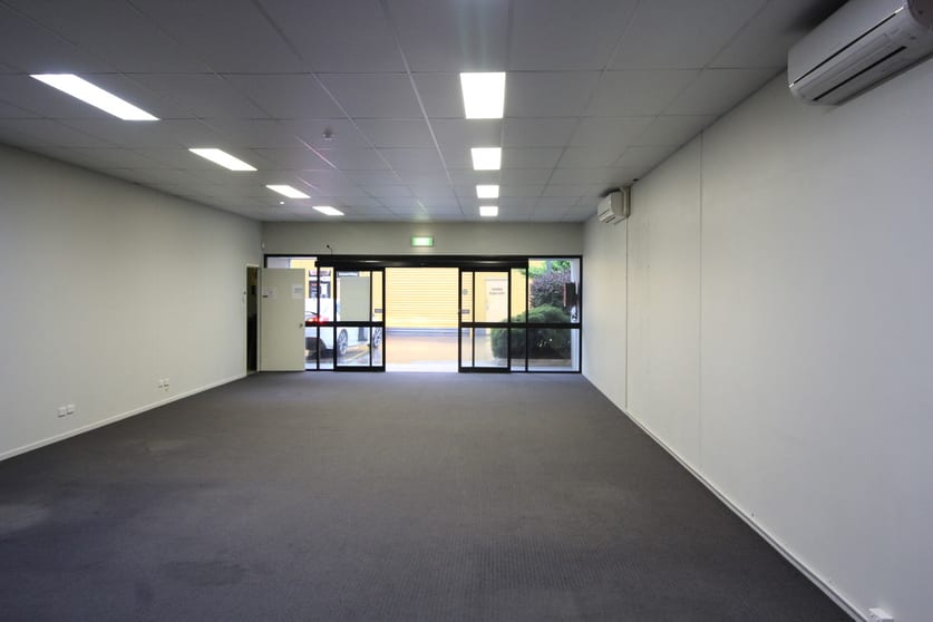 Click to view all images 2/178 - 180 Herries Street Toowoomba City QLD 4350 - Image 2