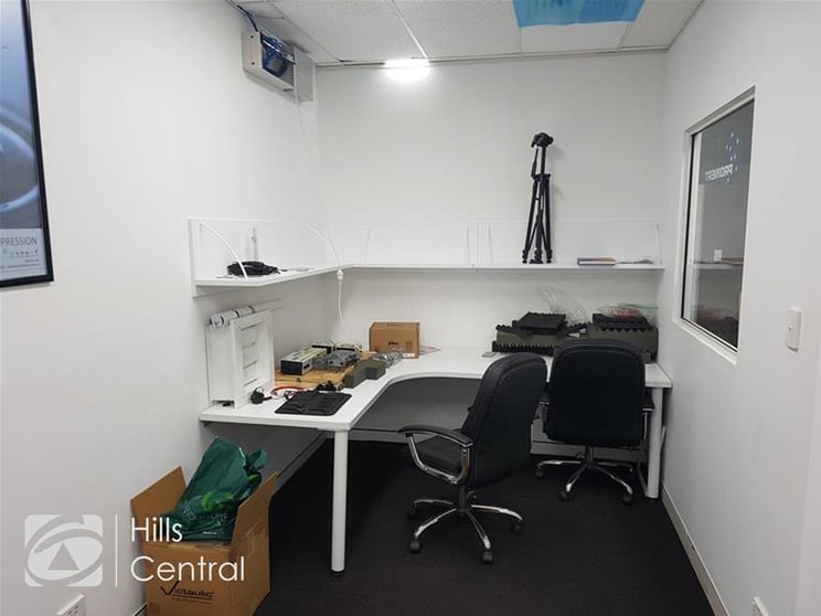 Click to view all images 29/10 Gladstone Road Castle Hill NSW 2154 - Image 3