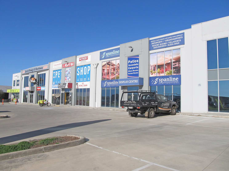 Click to view all images Unit 4/29 Westwood Drive Ravenhall VIC 3023 - Image 2