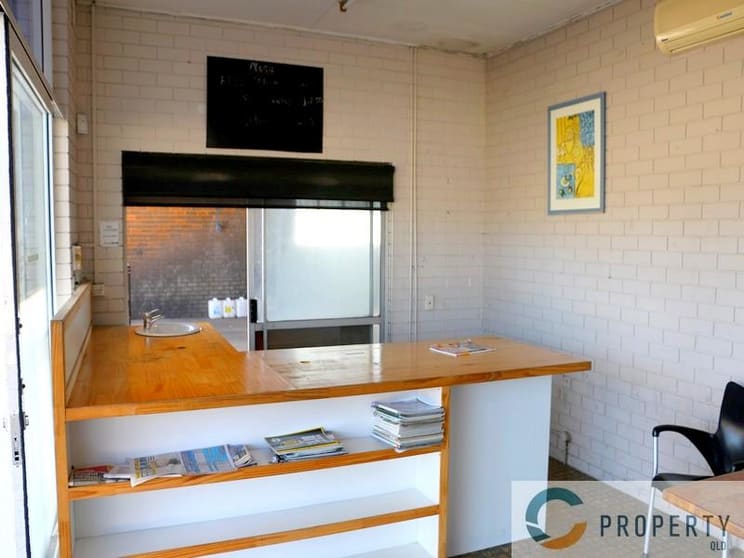Click to view all images 556 Oxley Road Sherwood QLD 4075 - Image 2