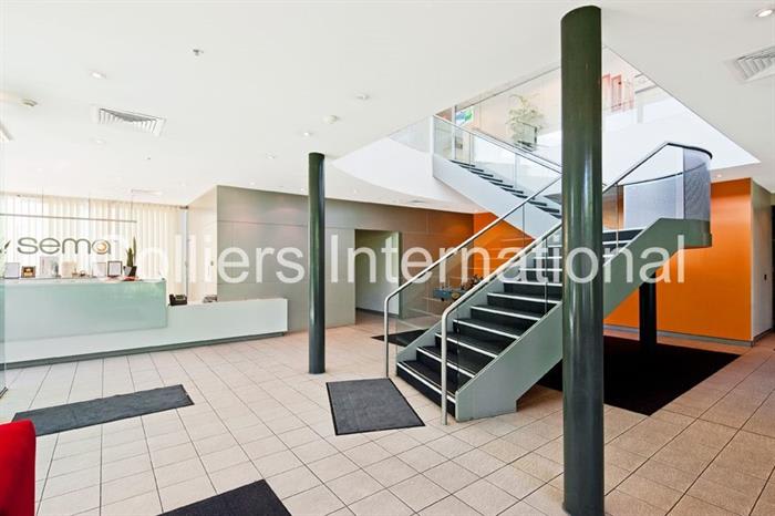 Click to view all images 6 The Crescent Kingsgrove NSW 2208 - Image 3