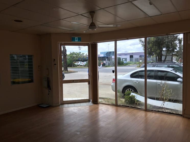 Click to view all images 2/124 Fairbank Road Clayton VIC 3168 - Image 3