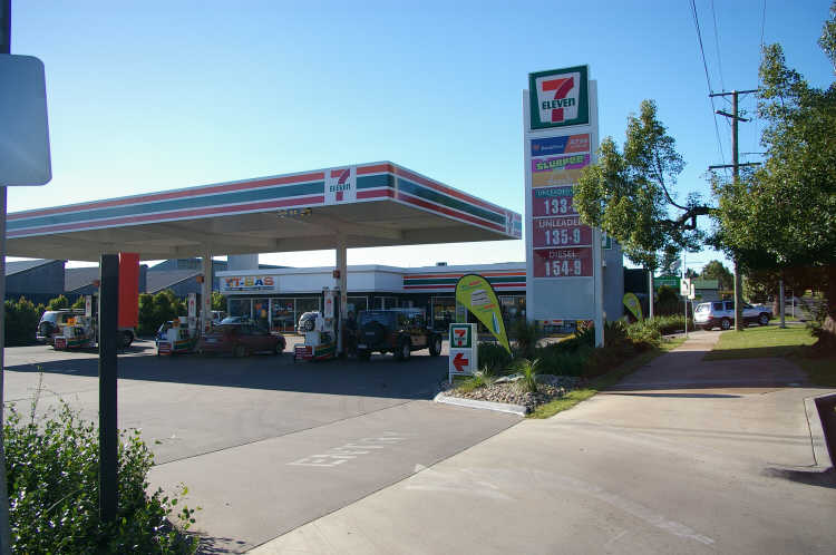 221A - 225 Ruthven Street North Toowoomba QLD 4350 - Image 1