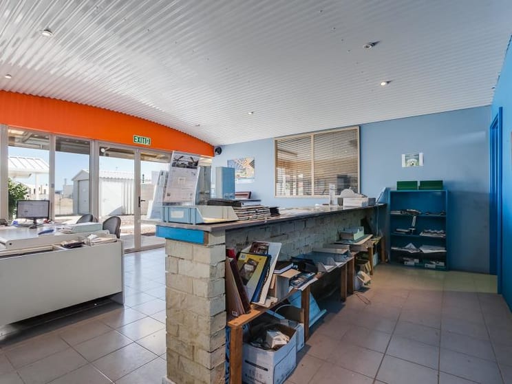 Click to view all images 20 Blackburn Drive Port Kennedy WA 6172 - Image 3