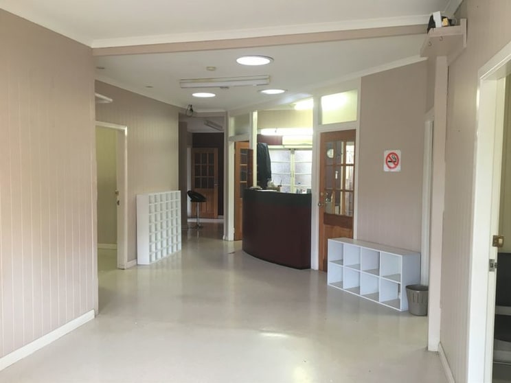Click to view all images 31 Samuel Street Camp Hill QLD 4152 - Image 2