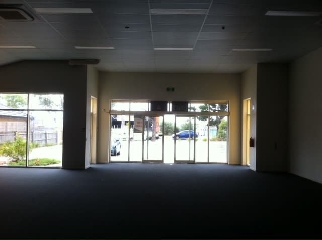 Click to view all images 4/78 Horne Street Sunbury VIC 3429 - Image 2