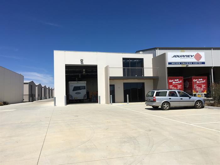 Click to view all images Shed 3/ 24 Waringa Drive Wendouree VIC 3355 - Image 1