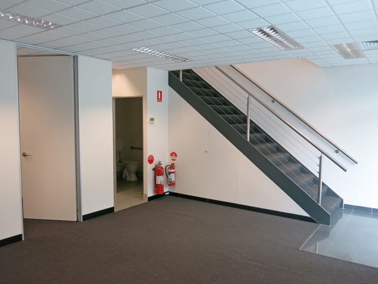 Click to view all images 28/3 Westside Avenue Port Melbourne VIC 3207 - Image 2