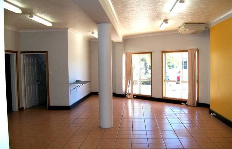 Click to view all images 6 Carroll Street Mount Louisa QLD 4814 - Image 2