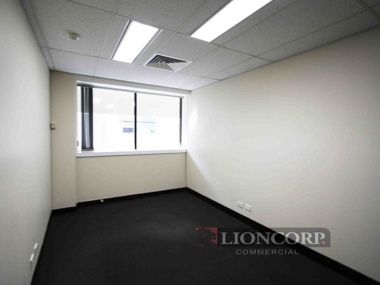 Click to view all images Upper Mount Gravatt QLD 4122 - Image 3