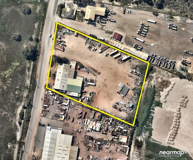 Click to view all images 1 Stirling Crescent Hazelmere WA 6055 - Image 3