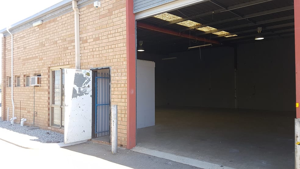 Click to view all images 8/16 Vale Street Malaga WA 6090 - Image 3