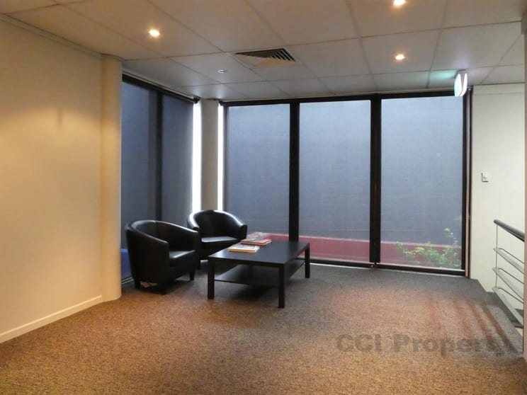 Click to view all images 4/1106 Ipswich Road Moorooka QLD 4105 - Image 3