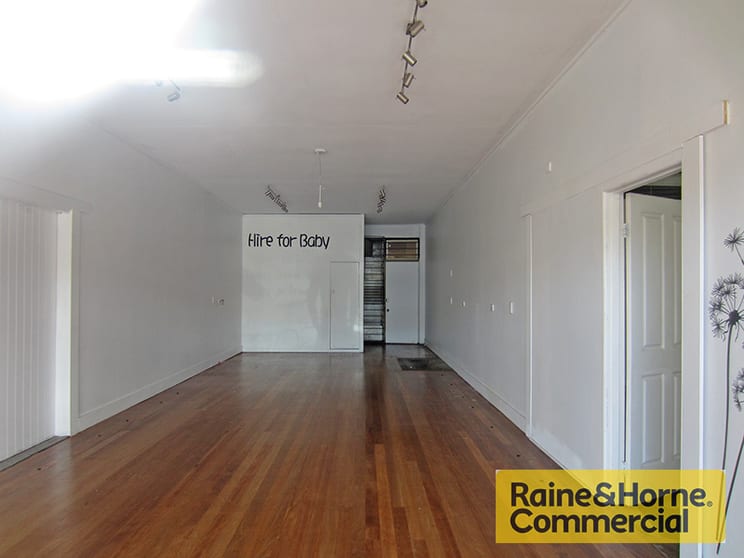 Click to view all images 2/252 Stafford Road Stafford QLD 4053 - Image 2