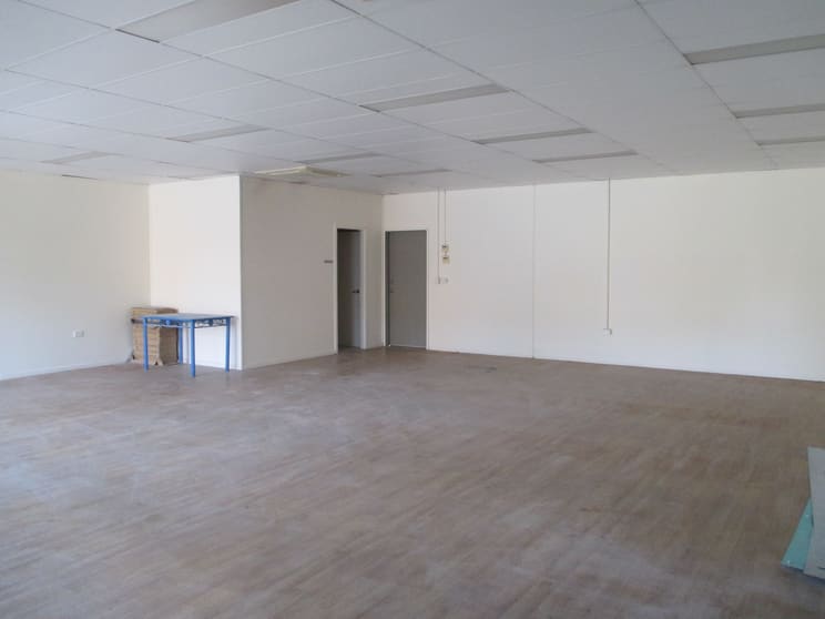 Click to view all images Shop 7/121-127 Benjamina Street Mount Sheridan QLD 4868 - Image 2