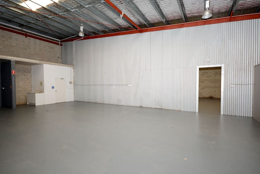 Click to view all images 2/25 Project Avenue Noosaville QLD 4566 - Image 2