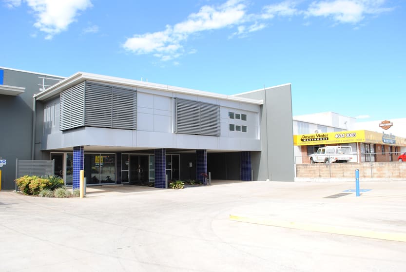 Click to view all images 335 Taylor Street Wilsonton QLD 4350 - Image 2