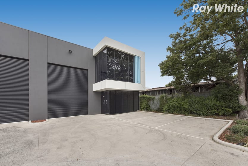 Click to view all images 1/16 Malvern Street Bayswater VIC 3153 - Image 3