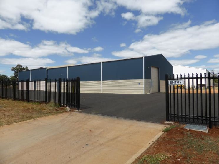 Click to view all images 1/9 Hopkins Parade Dubbo NSW 2830 - Image 2