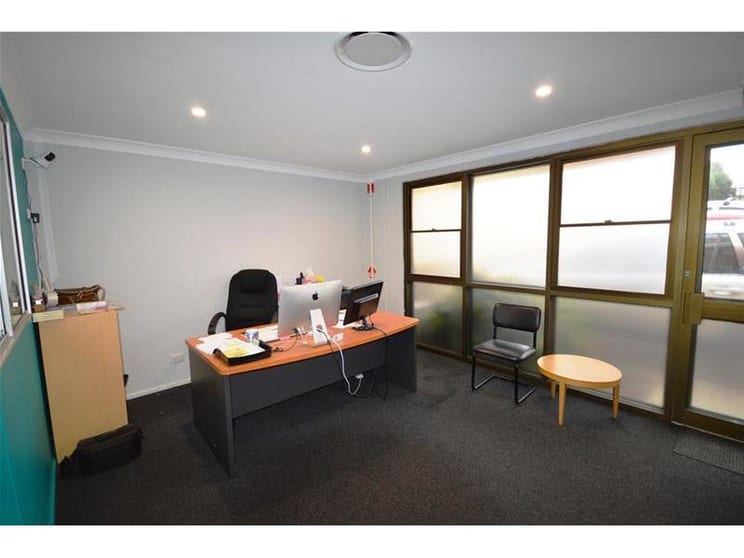 Click to view all images (Unit 1)/36-38 Young Road Lambton NSW 2299 - Image 3