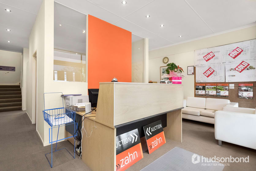 Click to view all images 16 Macedon Road Templestowe Lower VIC 3107 - Image 2