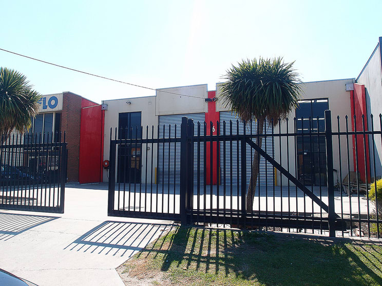 Click to view all images 2/16 Regal Drive Springvale VIC 3171 - Image 3